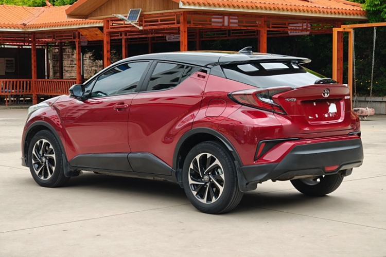 Used Toyota IZOA 2020 2.0L Yichi Version
