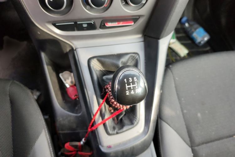 Used Ford Focus 2012 Hatchback 1.6L Manual Comfort Model Gear Lever