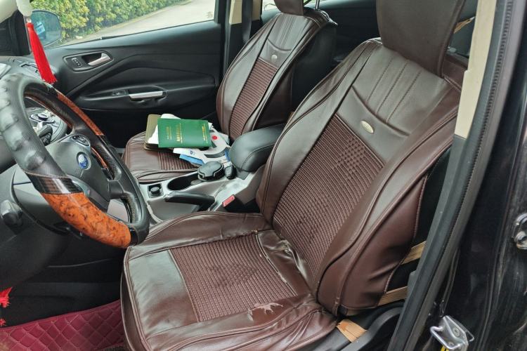 Used Ford Kuga 2013 1.6L GTDi Two-Wheel-Drive Trend Model Left Front Seat