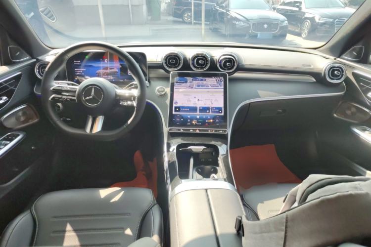 Used Mercedes-Benz C-Class 2024 Facelifted C-Class 260 L Night Edition Sports Version Center Console