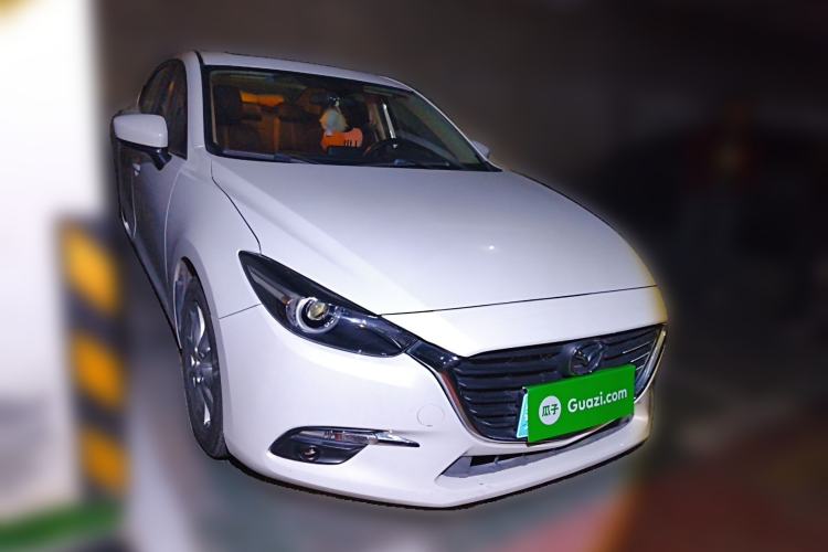 Used Mazda 3 Axela 2019 Cloud-Controlled Sedan 1.5L Automatic Luxury Model China VI Standard
