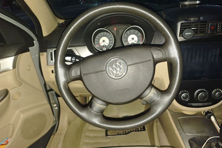 Used Buick Excelle 2013 1.5L Manual Classic Model
