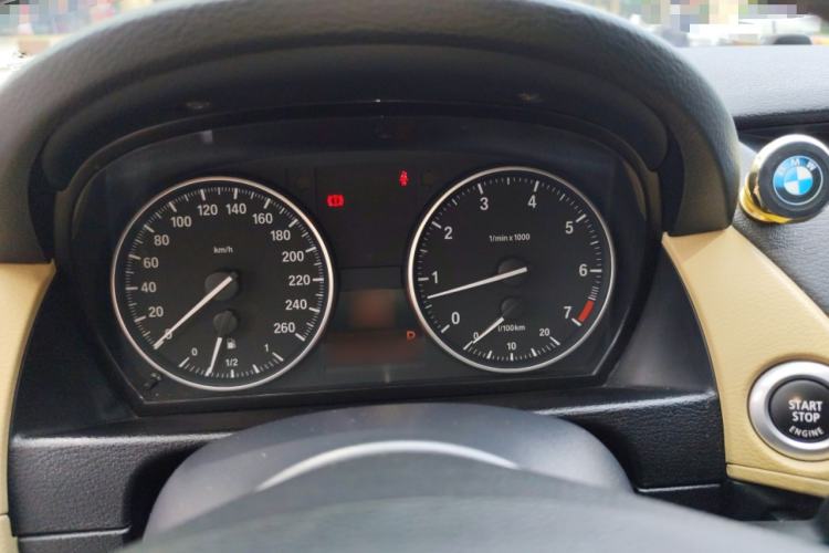 Used BMW X1 2015 sDrive18i Leading Edition
