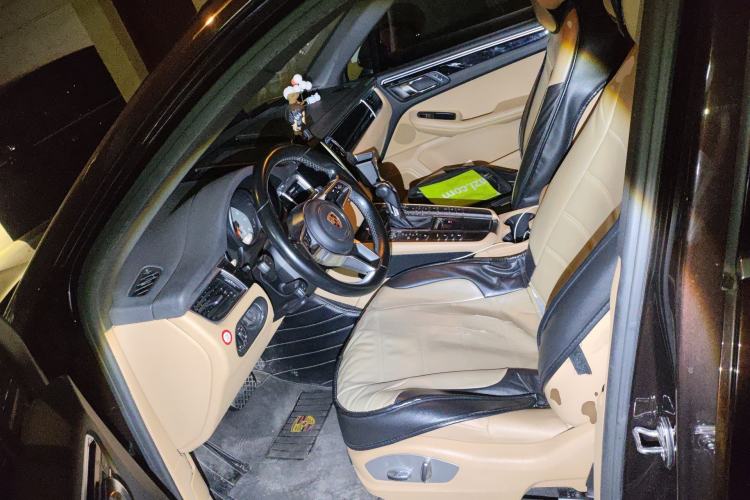 Used Porsche Macan 2017 Macan S 3.0T Left Front Seat