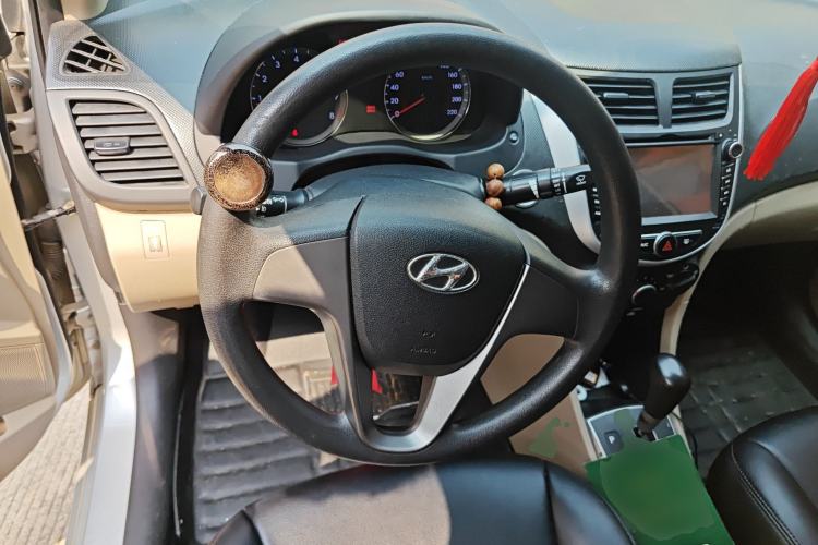 Used Hyundai Verna (older generation) 2014 1.4L Automatic Leading-Edge GLX
