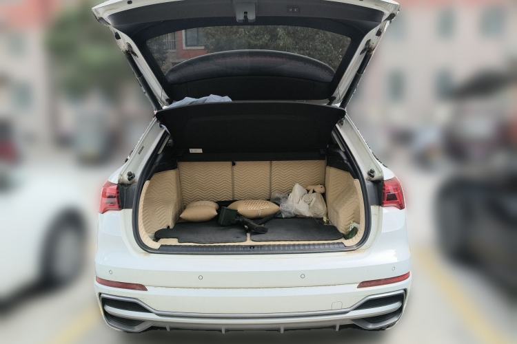 Used Audi Q3 2023 35 TFSI Fashion Dynamic Model (1.4T)
