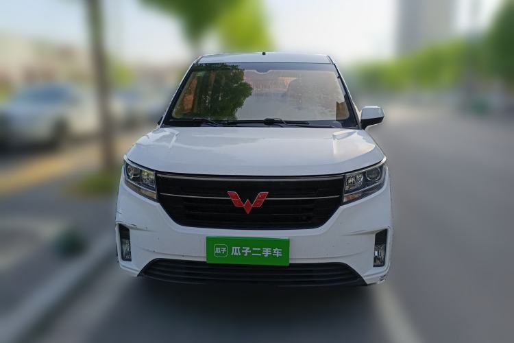 Used Wuling Hongguang PLUS 2019 1.5T Manual Luxury 7-Seater Front
