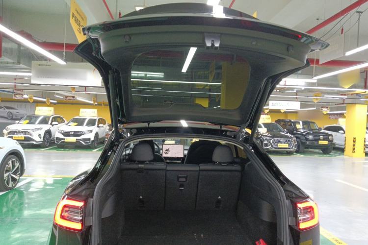 Used Tesla Model Y 2023 Long-Range All-Wheel-Drive Version
