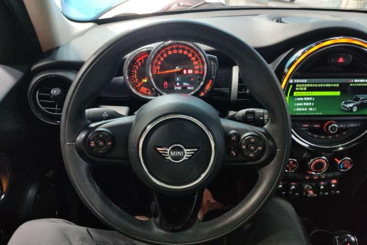 Used MINI MINI 2018 1.5T COOPER Classic Edition Five-Door Version