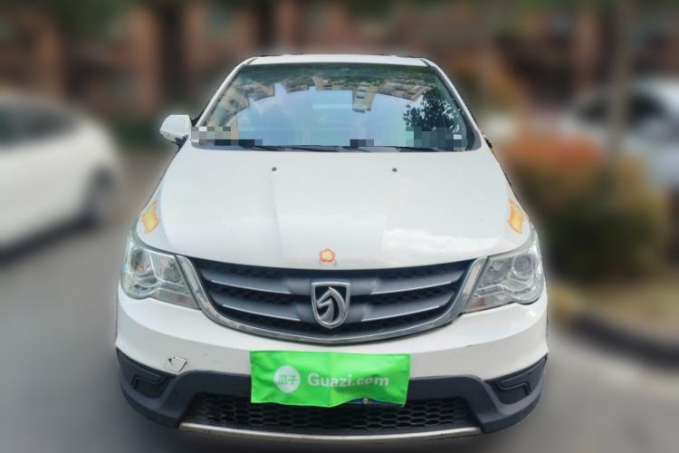 Used Baojun 730 2014 1.5L manual standard trim 7 seats