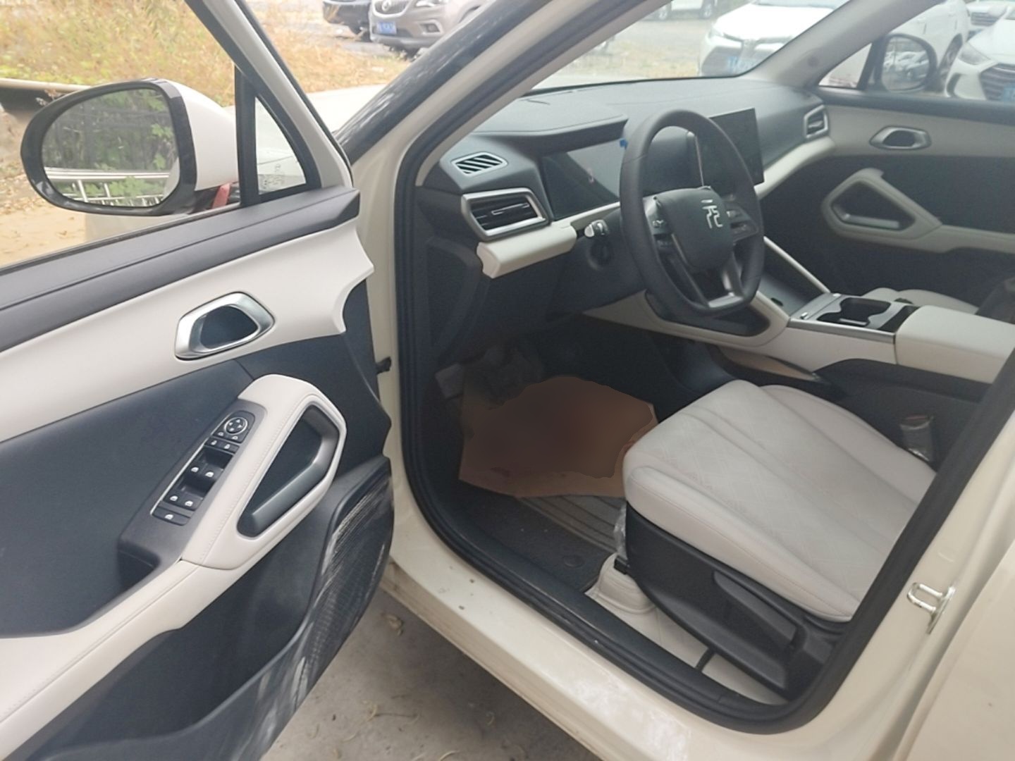 BYD Yuan UP 2025 Model 301KM Leading Version — снимка 18