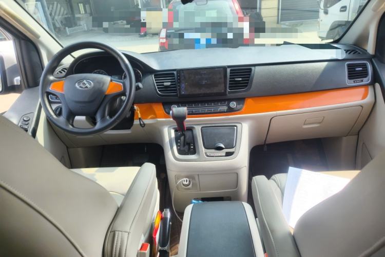 Used SAIC MAXUS G10 2015 2.0T Automatic Anniversary Edition
