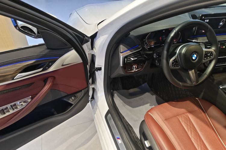 Used BMW 5 Series 2022 Restyled 530Li Leading Edition M Sport Package
