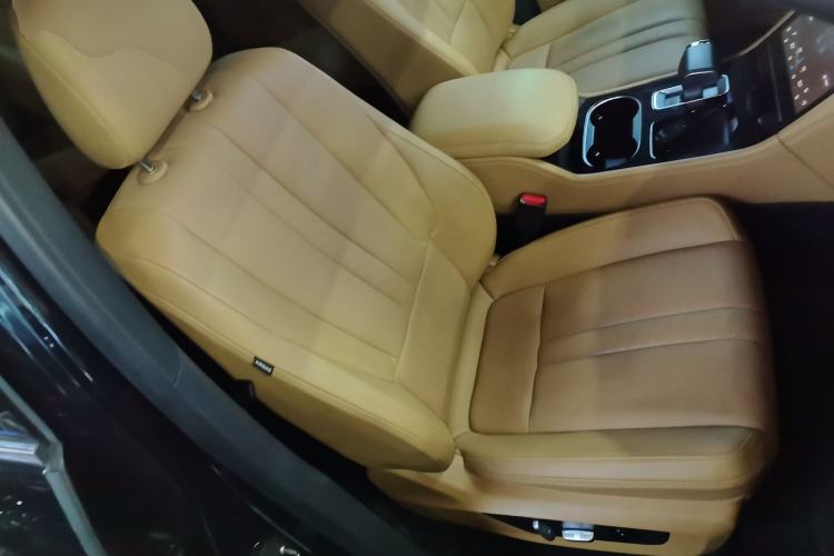 Used Li Auto ONE 2020 Extended-Range 6-Seater Version Right Front Seat