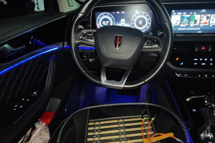 Used Hongqi HS5 2019 2.0T Smart Connect Flagship All-Wheel-Drive Version Steering Wheel