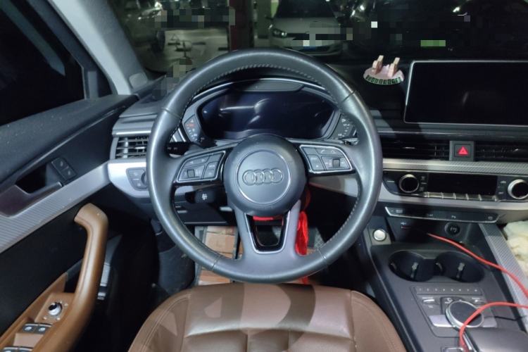 Used Audi A4L 2018 30th Anniversary Edition 40 TFSI Fashion Model
