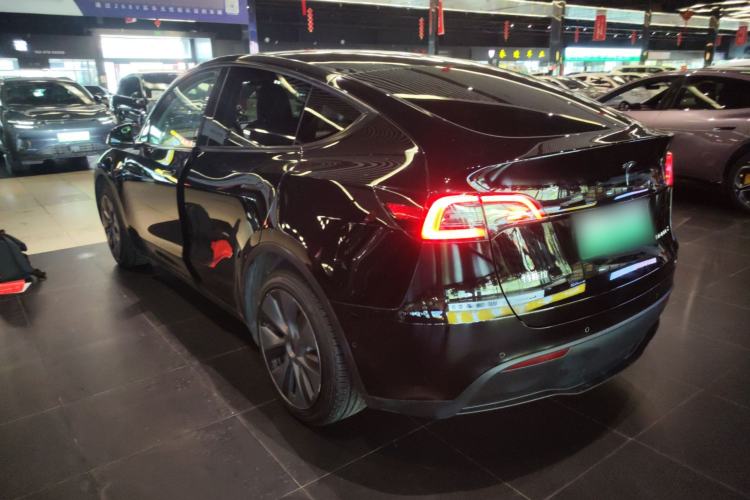 Used Tesla Model Y 2023 Rear-Wheel-Drive Version Rear Left 45 Deg