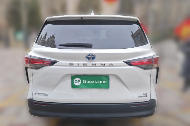 Used Toyota SIENNA 2023 2.5L Hybrid Comfort Edition Rear
