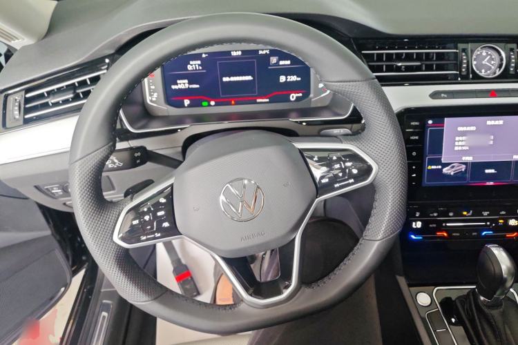 Used Volkswagen Magotan 2025 Revised Version 2 Zhongxiang Edition 330TSI DSG Luxury Trim Steering Wheel