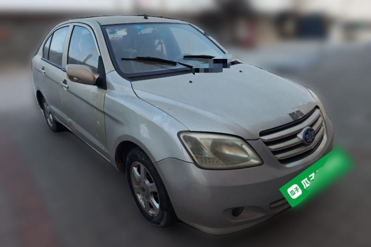 Used FAW Xiali N5 2011 1.3L Manual Luxury Edition Front Right 45 Deg