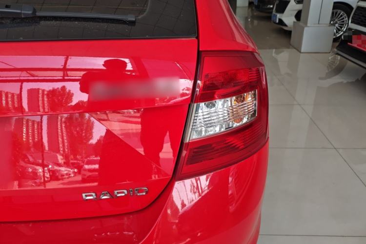 Used Skoda Rapid Spaceback 2014 1.6L Automatic Enjoyment Edition Exterior 3