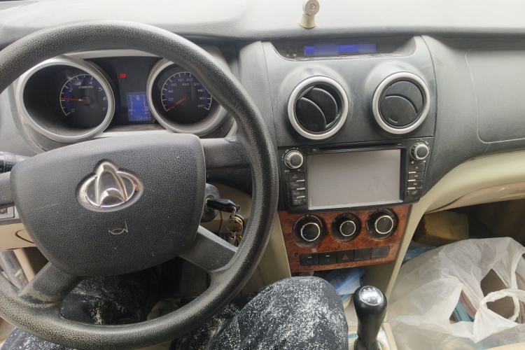 Used CHANGAN KAICHENG Ounuo S 2012 1.3L Standard Version Center Console