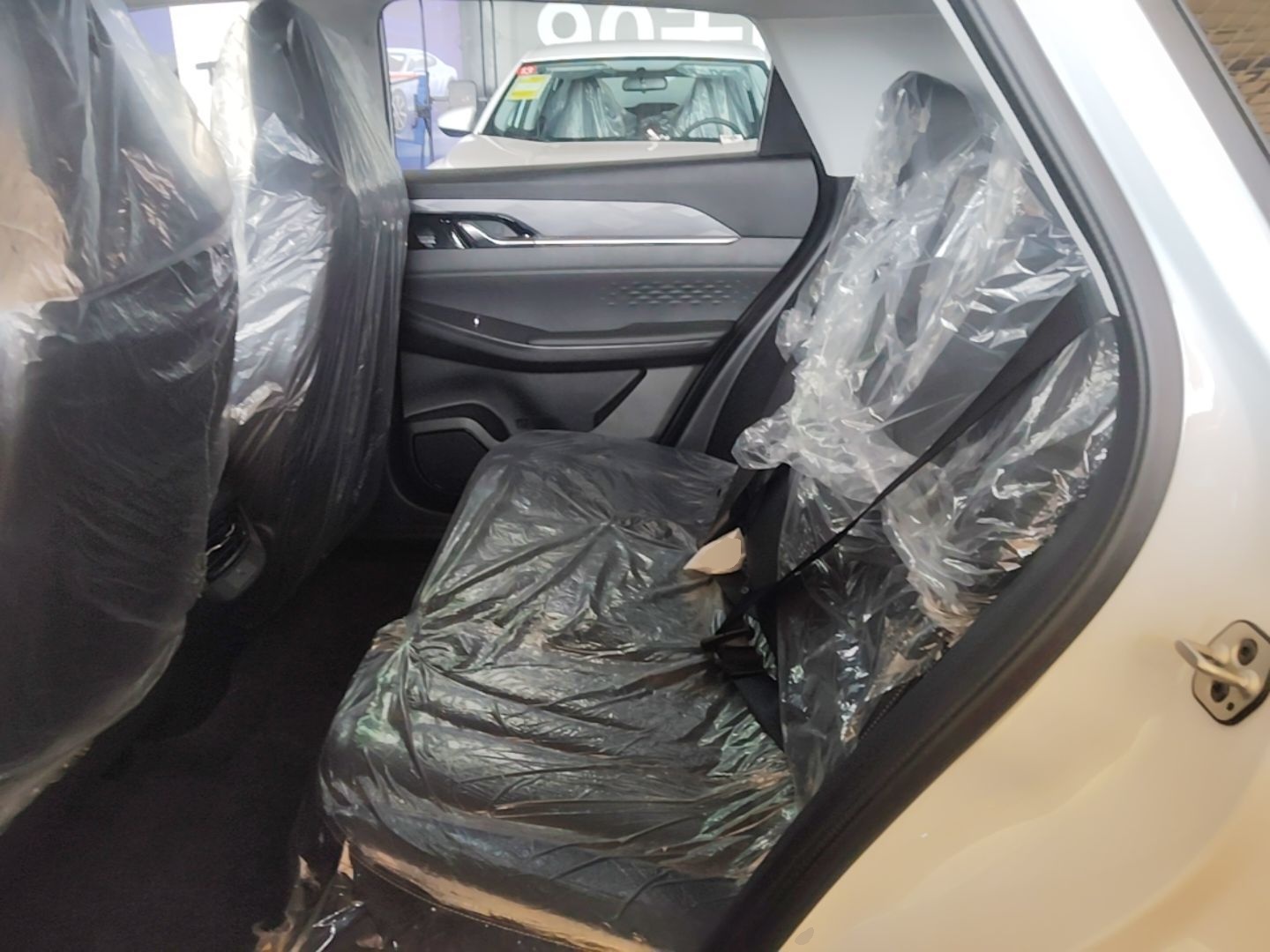 Dongfeng Aeolus SKY EV01 2025 530 km AIR Elite Edition — снимка 20