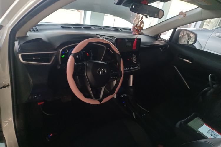 Used Toyota FRONTLANDER 2023 2.0L Smart Electric Hybrid Dual-Engine Deluxe Version Center Console