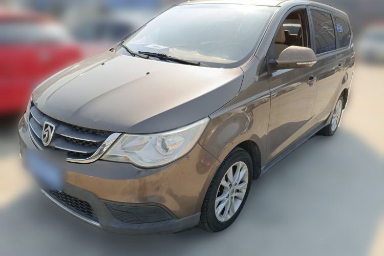 Used Baojun 730 2014 1.5L manual standard trim 7 seats