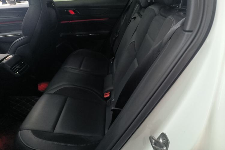 Used Lynk & Co 01 EM-P 2021 1.5TD PHEV Halo Interior 4