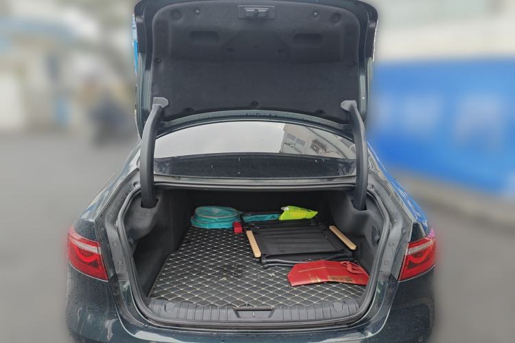 Used Jaguar XFL 2023 XFL 2.0T P250 Two-Wheel-Drive Elite Sport Edition