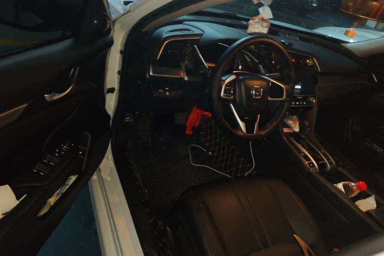 Used Honda Civic 2016 220TURBO CVT Luxury Edition Driver Seat