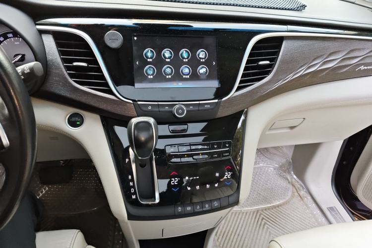 Used Buick GL8 2017 28T Avenir Avia National Emission Standard V