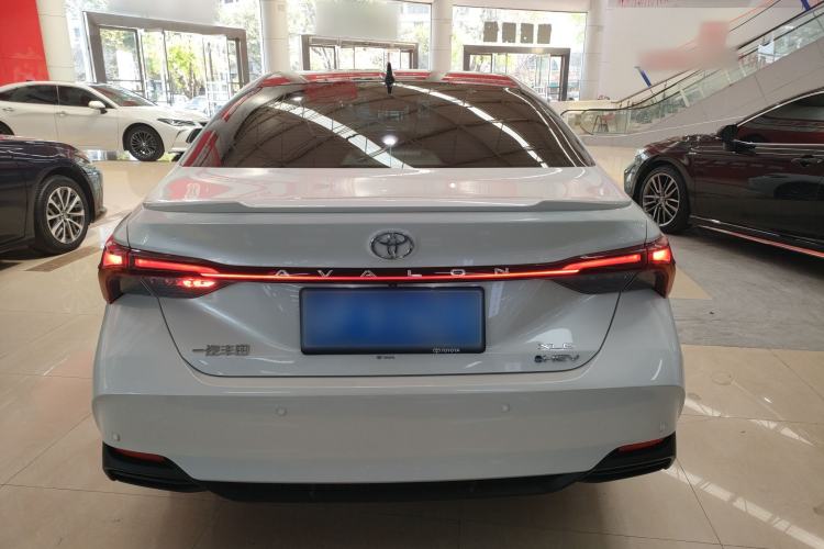 Used Toyota Avalon 2024 Dual-Engine 2.5L XLE Premium Edition