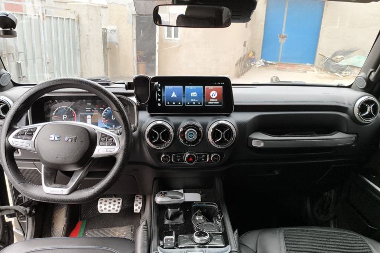 Used BAIC Off-Road BJ40 2023 2.0D Automatic Four-Wheel Drive Blade Hero Edition Adventurer Type (with Front and Rear Electronic Locks)