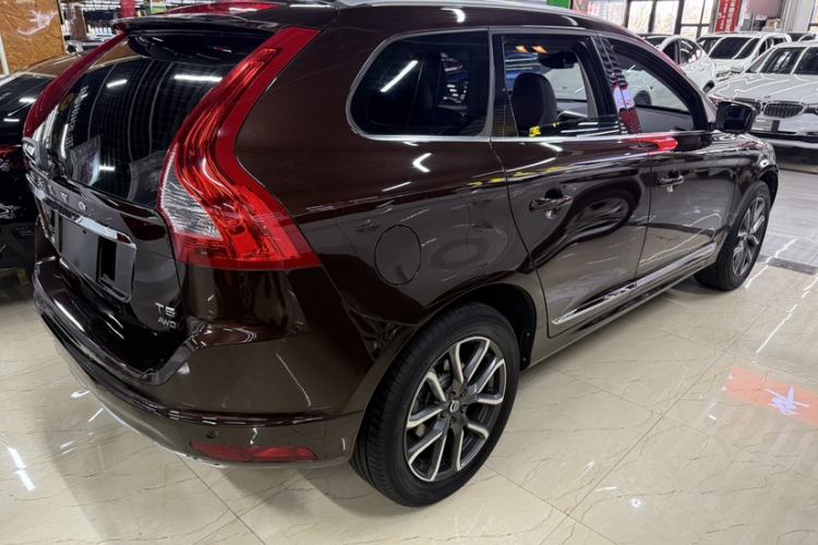 Used Volvo XC60 2017 T5 AWD Smart Upgrade Edition
