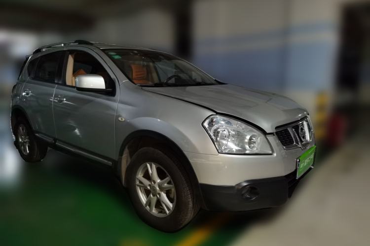Used Nissan Qashqai 2012 2.0 XL Fire CVT 2WD Front Right 45 Deg