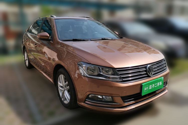 Used Volkswagen Gran Lavida 2015 1.6L Automatic Comfort Edition Front Right 45 Deg