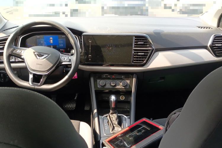 Used Jetta VS7 2023 280TSI Automatic Trend Edition Center Console