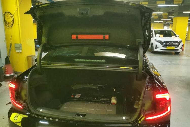 Used Volvo S90 New Energy 2024 Plug-in Hybrid Four-Wheel Drive Long-Range Zhiyi Luxury Edition Trunk