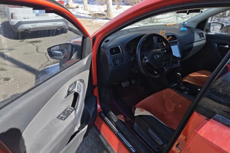 Used Volkswagen Polo 2014 1.6L Cross Polo Automatic