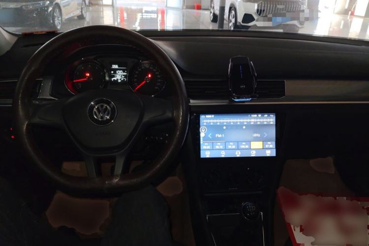 Used Volkswagen Bora 2016 1.6L Manual Fashion Edition
