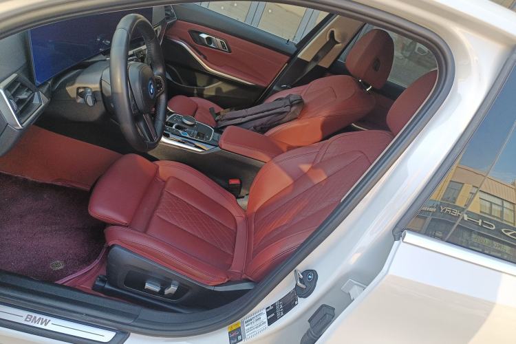 Used BMW i3 2022 eDrive 35 L Left Front Seat