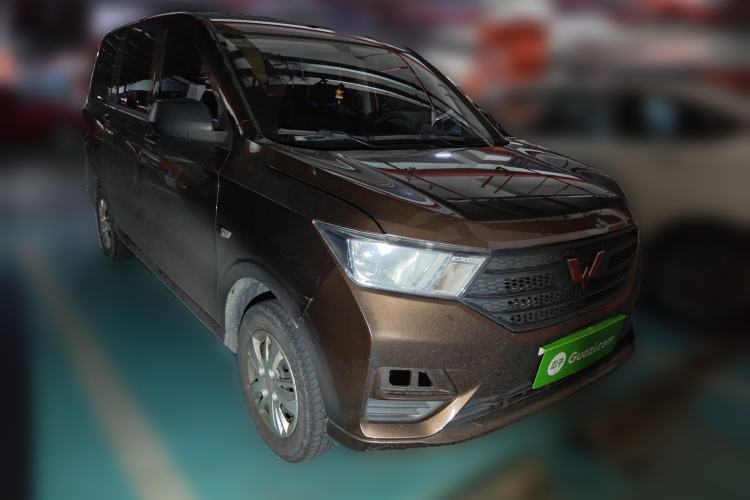 Used Wuling Hongguang 2021 1.5L S Base Version LAR Front Right 45 Deg