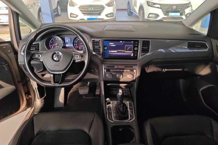 Used Volkswagen Golf Sportsvan 2018 230TSI Automatic Luxury Model