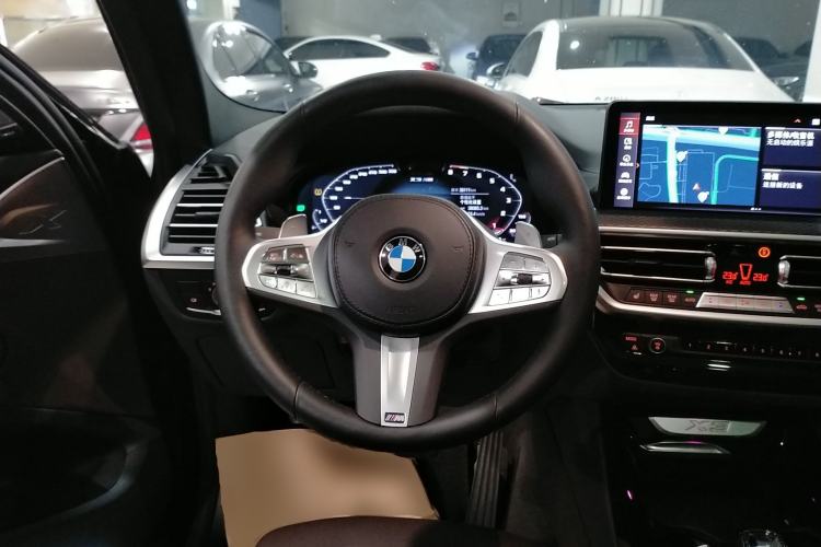 Used BMW X3 2023 Restyled xDrive30i Luxury Version M Night Edition Package Steering Wheel