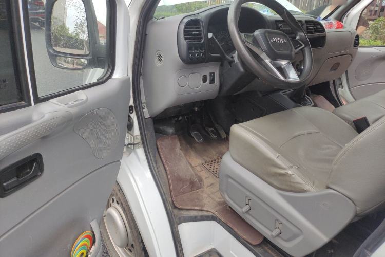 Used JMC Transit 2019 2.8T Commercial Version Short Wheelbase Mid-Roof 6-Seater China VI JX493