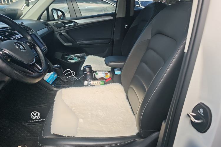 Used Volkswagen Tiguan L 2020 330TSI Automatic Two-Wheel Drive Smart Luxury Edition China VI Standard Left Front Seat