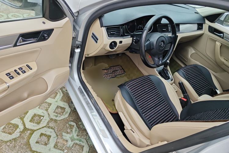 Used Volkswagen Bora 2014 1.6L Automatic Comfort Model Driver Seat