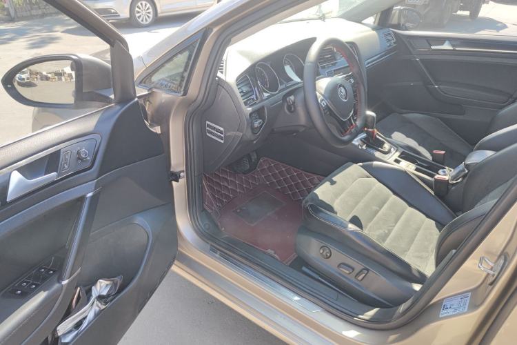 Used Volkswagen Golf 2015 1.4TSI Automatic Flagship Model Driver Seat